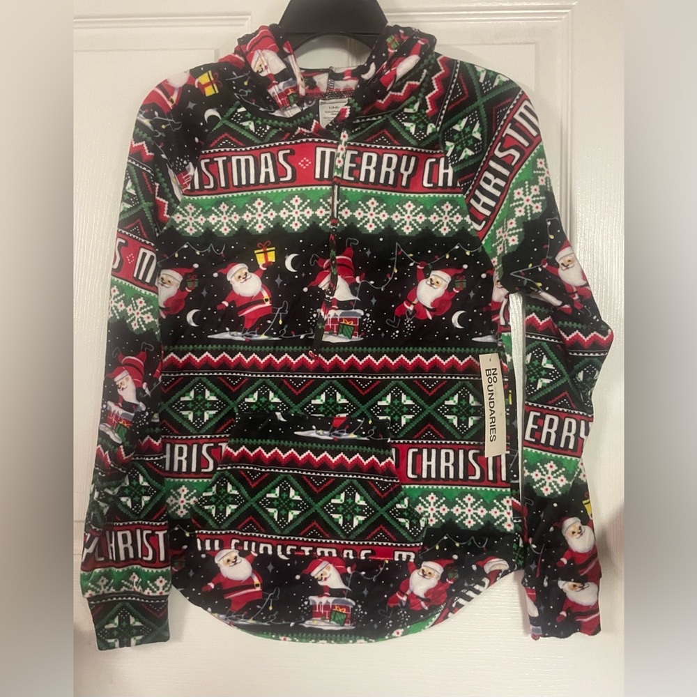 No Boundaries Christmas Santa Plush Hoodie! NWT! Size‎ Small.